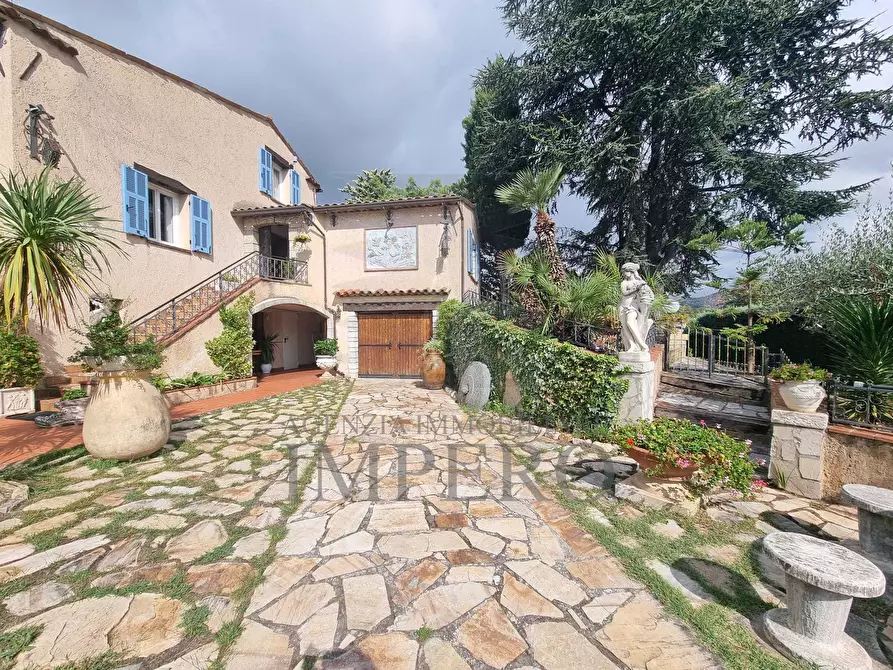 Immagine 11 di Villa in vendita  in Via Gallardi 63 a Ventimiglia