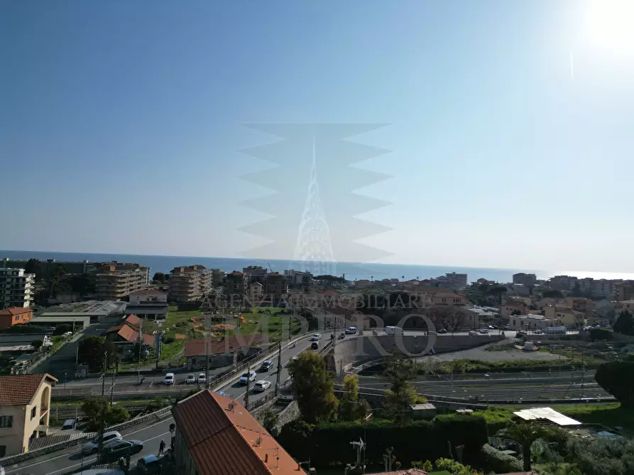 Immagine 7 di Bilocale in vendita  in Via Collasgarba 17 a Ventimiglia