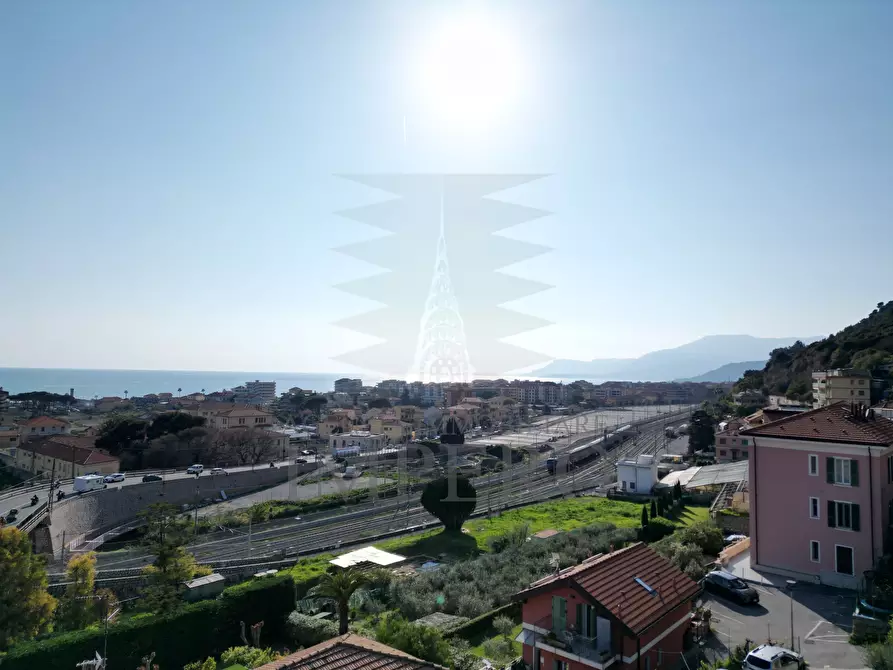 Immagine 6 di Bilocale in vendita  in Via Collasgarba 17 a Ventimiglia