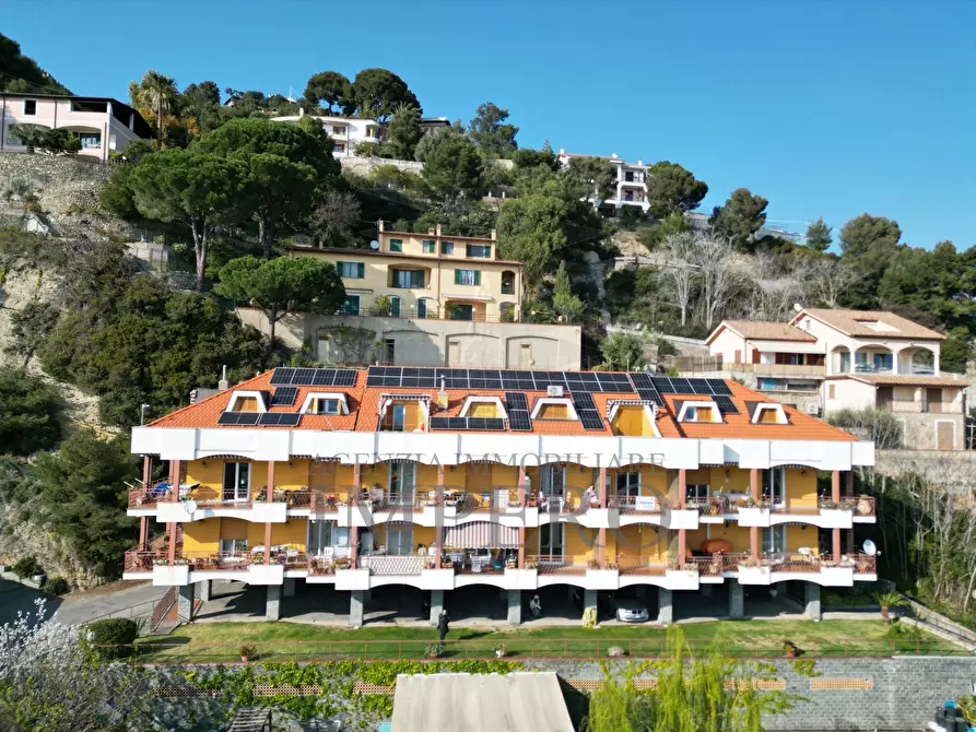 Immagine 1 di Bilocale in vendita  in Via Collasgarba 17 a Ventimiglia