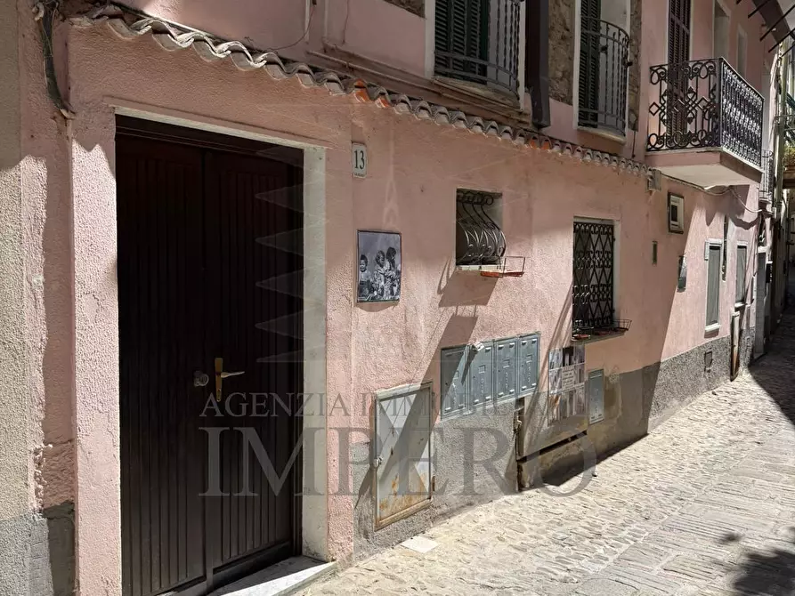 Immagine 23 di Trilocale in vendita  in Via Matteotti 5 a Perinaldo