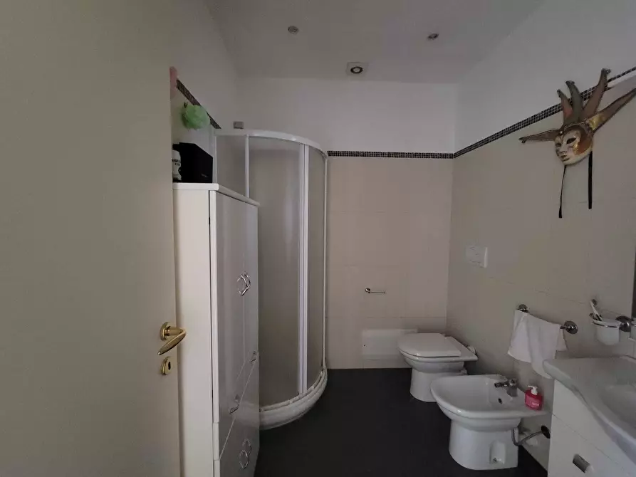 Immagine 15 di Trilocale in vendita  in Via Metella 1 a Ventimiglia