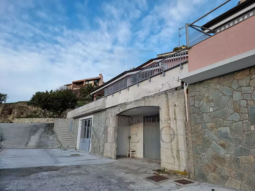 Immagine 21 di Villa in vendita  in Corso Limone Piemonte 174 a Ventimiglia