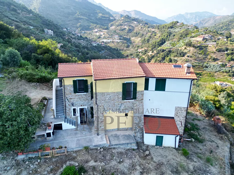 Immagine 2 di Villa in vendita  in Corso Francia 108 a Ventimiglia