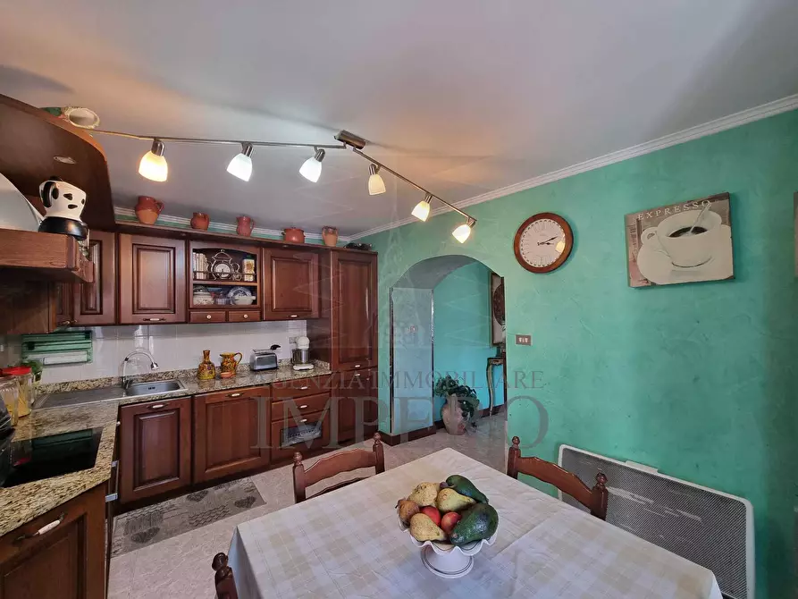 Immagine 3 di Trilocale in vendita  in Via Giuseppe Garibaldi 26 a Ventimiglia