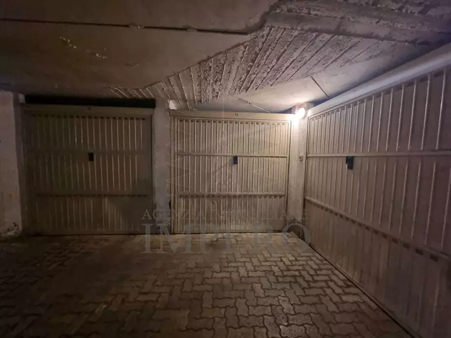 Immagine 1 di Garage in vendita  in Vicolo Arene 14 a Ventimiglia