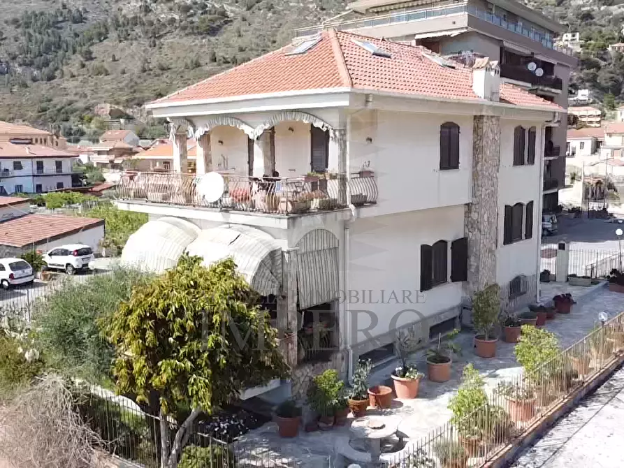 Immagine 37 di Villa in vendita  in Via Nervia 46 a Ventimiglia