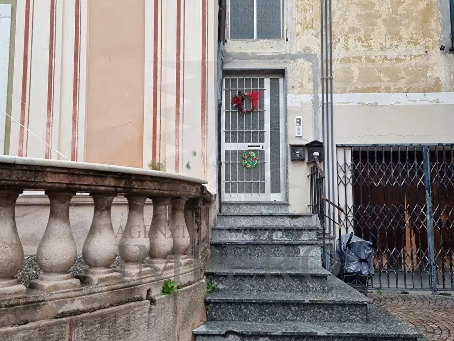 Immagine 24 di Bilocale in vendita  in Piazza Giuseppe Garibaldi 1 a Camporosso