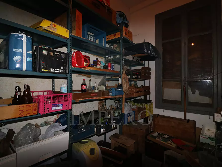 Immagine 40 di Pentalocale in vendita  in Via Ernesto Chiappori 28 a Ventimiglia