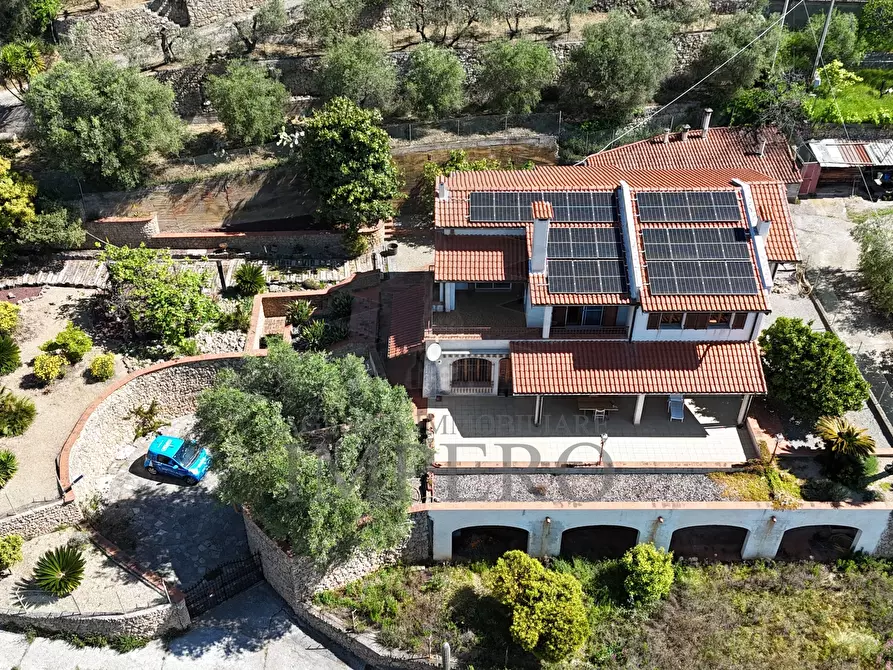 Immagine 43 di Villa in vendita  in Via Nappio 24 a Ventimiglia