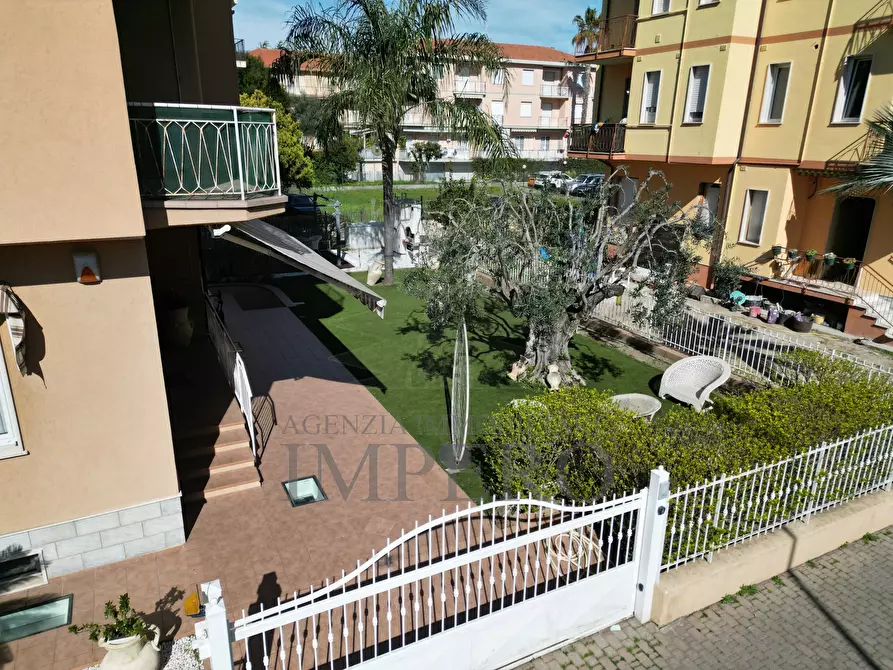 Immagine 39 di Pentalocale in vendita  in Via Gerolamo Rossi 15 a Bordighera