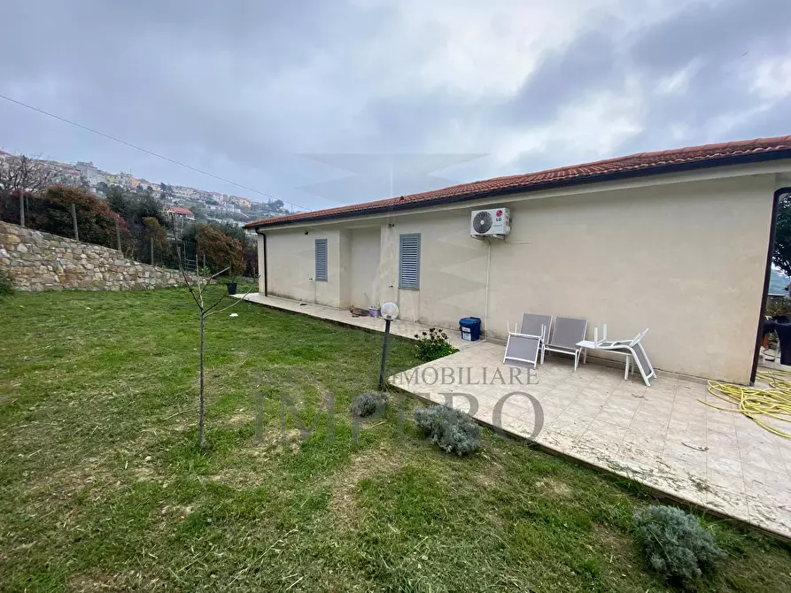 Immagine 20 di Villa in vendita  in strada ospedaletti 52 a Ospedaletti