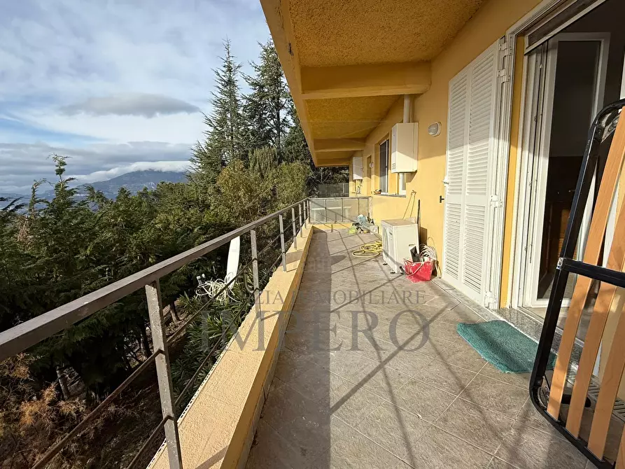 Immagine 3 di Bilocale in vendita  in Via Alpe Summa 5 a Ventimiglia