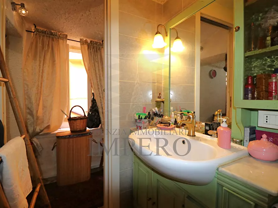 Immagine 19 di Quadrilocale in vendita  in via gioberti 26 a Badalucco