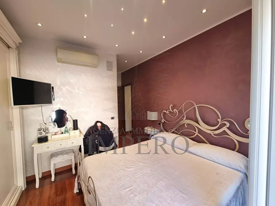 Immagine 18 di Pentalocale in vendita  in Via Gerolamo Rossi 15 a Bordighera
