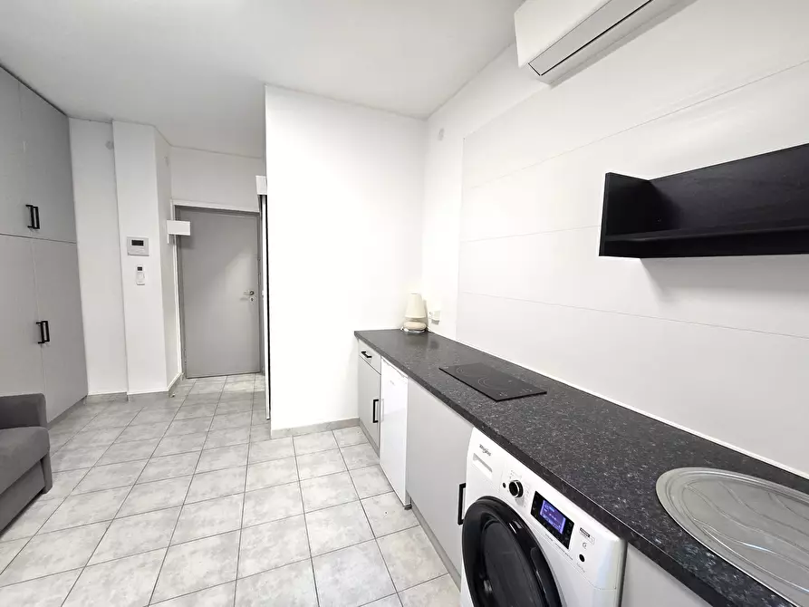 Immagine 3 di Monolocale in vendita  in Passeggiata G. Oberdan 15 a Ventimiglia