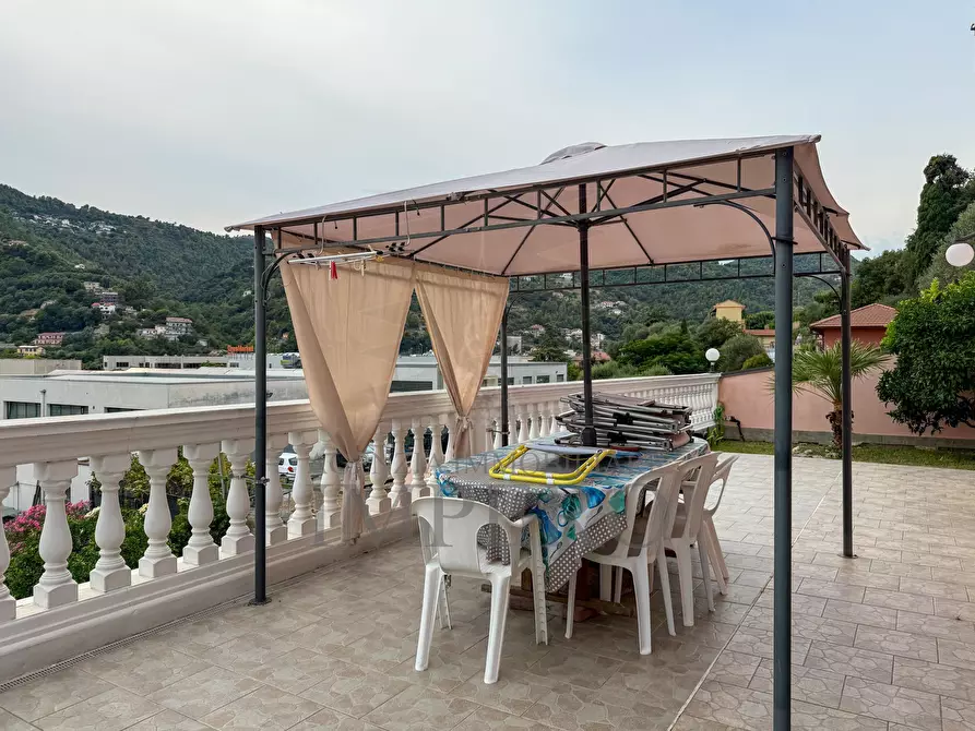 Immagine 10 di Villa in vendita  in Via del Commercio 1 a Camporosso