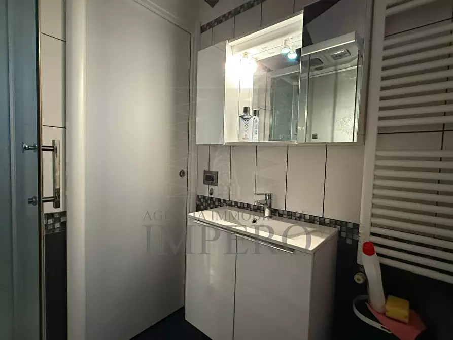 Immagine 11 di Bilocale in vendita  in Vicolo Orsini 2 a Camporosso