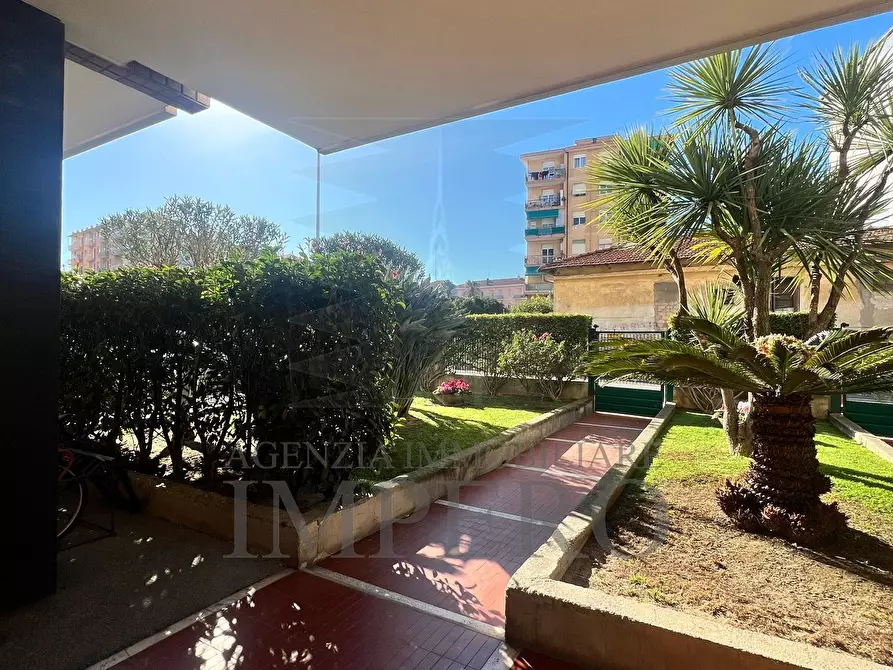 Immagine 22 di Quadrilocale in vendita  in Via S.Vincenzo 144 a Vallecrosia