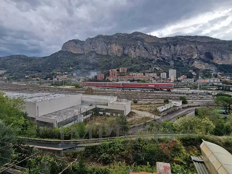 Immagine 31 di Quadrilocale in vendita  in Via Gallardi 133 a Ventimiglia