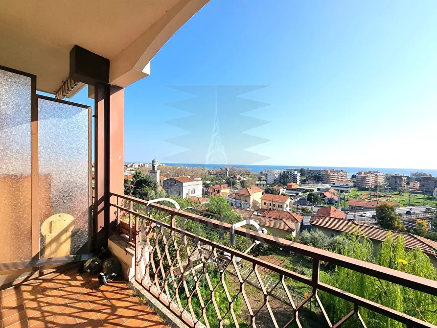 Immagine 4 di Bilocale in vendita  in Via Collasgarba 17 a Ventimiglia