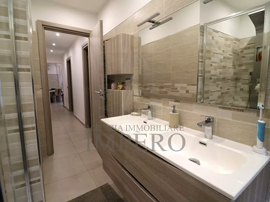 Immagine 14 di Trilocale in vendita  in Corso Limone Piemonte 8 a Ventimiglia