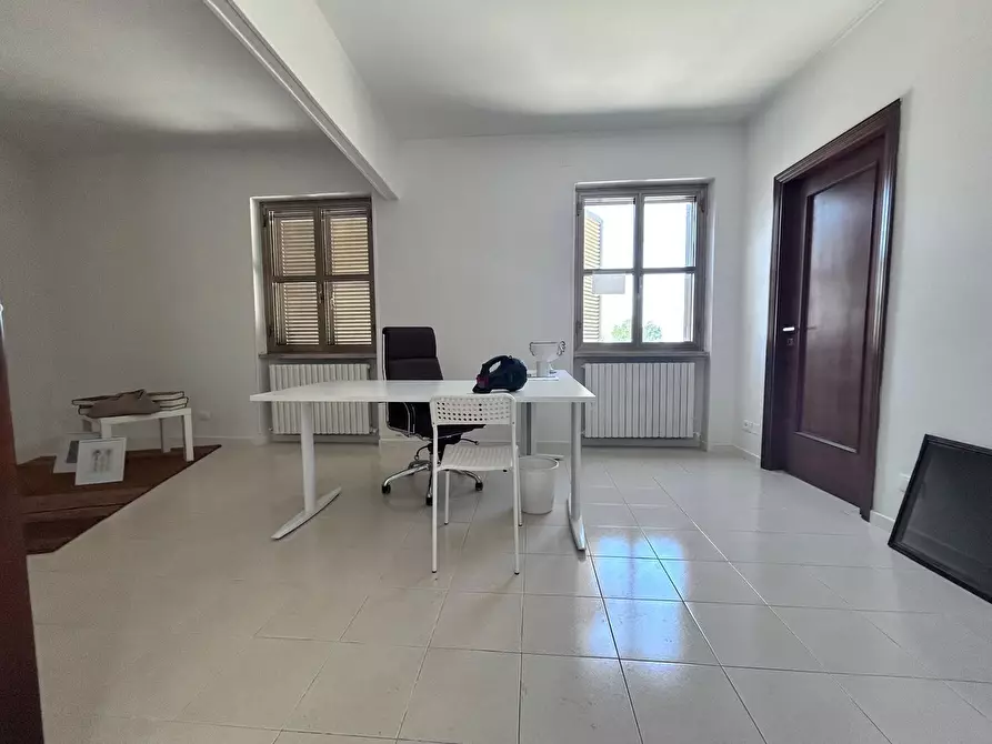 Immagine 5 di Ufficio in affitto  a Chieti