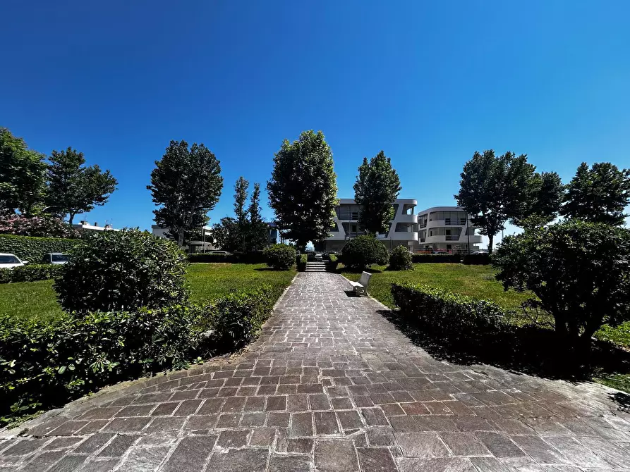 Immagine 17 di Quadrilocale in affitto  a Francavilla Al Mare