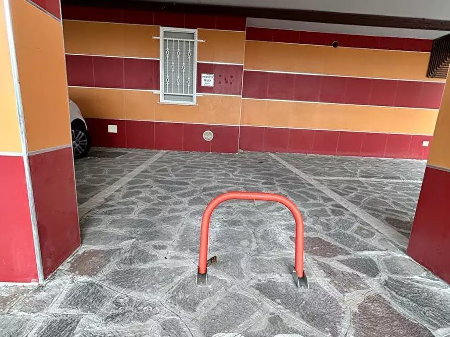 Immagine 3 di Garage in affitto  in Viale Maiella 23/A a Francavilla Al Mare