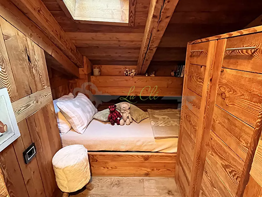 Immagine 16 di Trilocale in vendita  in Via Circonvallazione 11 a Courmayeur