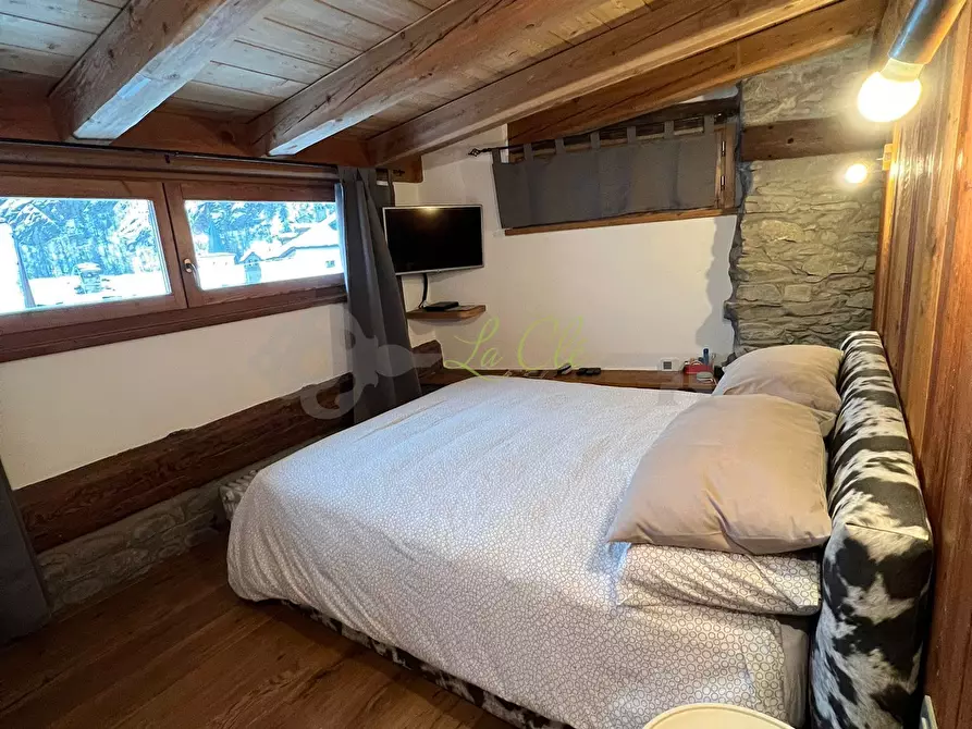 Immagine 8 di Quadrilocale in vendita  a Courmayeur