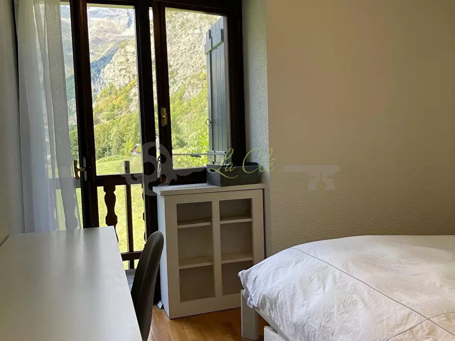 Immagine 15 di Trilocale in affitto  a Courmayeur