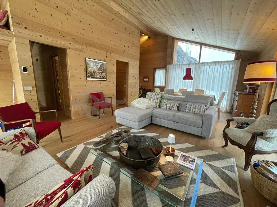 Immagine 2 di Trilocale in affitto  a Pre'-Saint-Didier