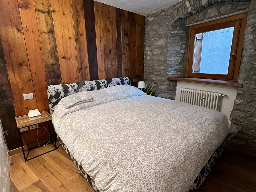Immagine 11 di Quadrilocale in vendita  a Courmayeur