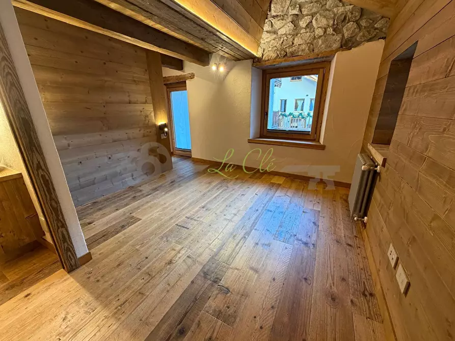 Immagine 11 di Trilocale in vendita  in Via Passerin D'Entreves 11 a Courmayeur