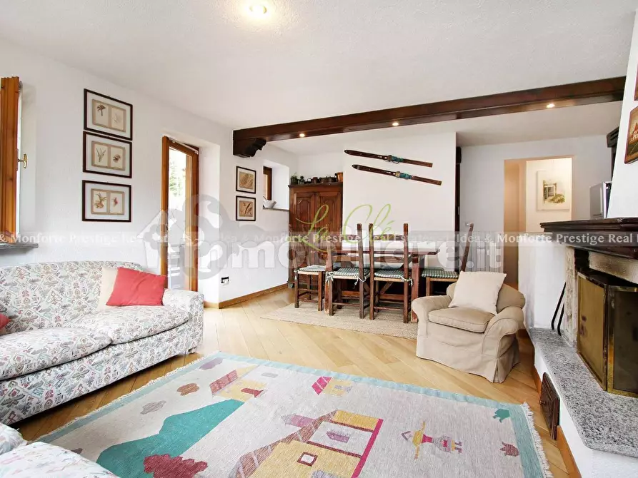 Immagine 6 di Trilocale in vendita  a Courmayeur