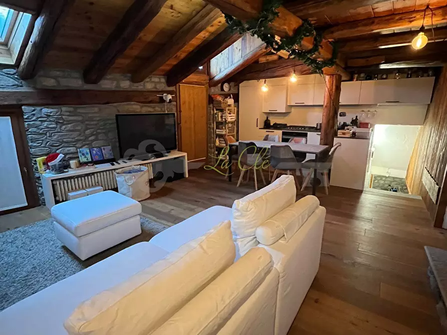 Immagine 3 di Quadrilocale in vendita  a Courmayeur