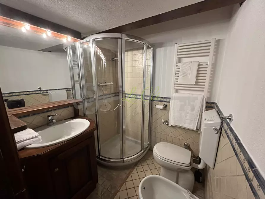 Immagine 18 di Pentalocale in affitto  in Regione Belvedere 4 a Courmayeur