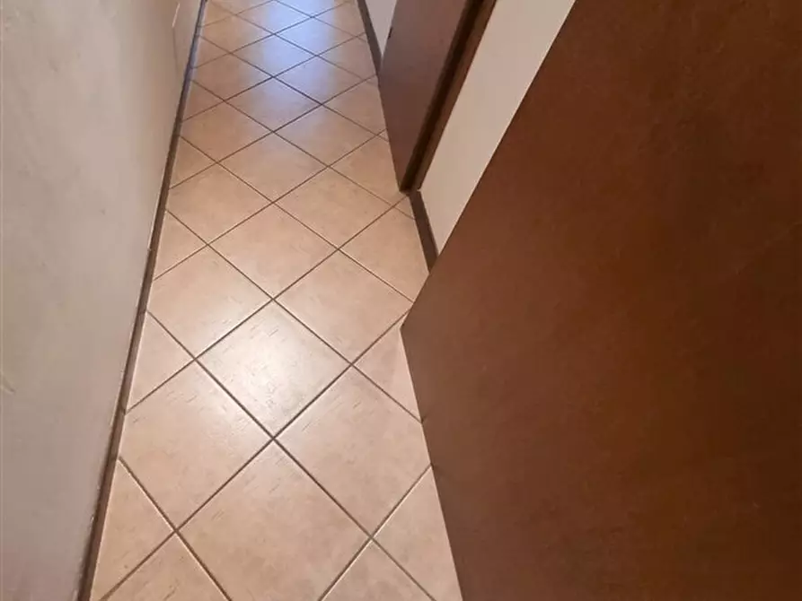 Immagine 22 di Bilocale in vendita  in Strada Val Parma 188 a Parma