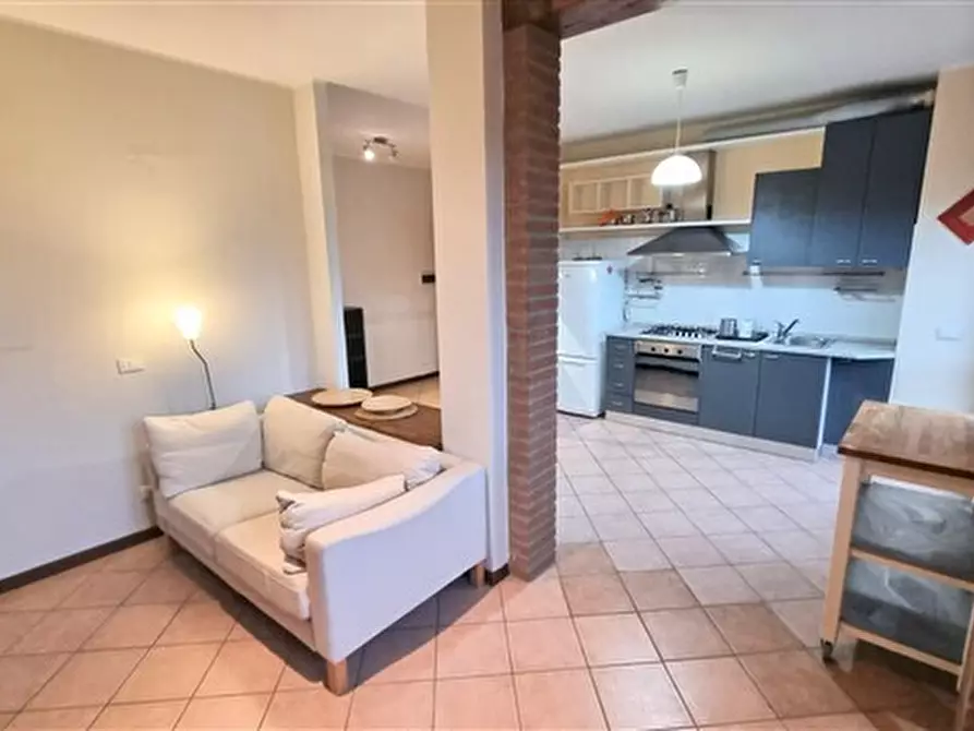 Immagine 9 di Bilocale in vendita  in Strada Val Parma 188 a Parma