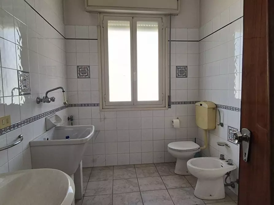 Immagine 5 di Quadrilocale in vendita  in Via Giuseppe Gioacchino Belli 54 a Modena