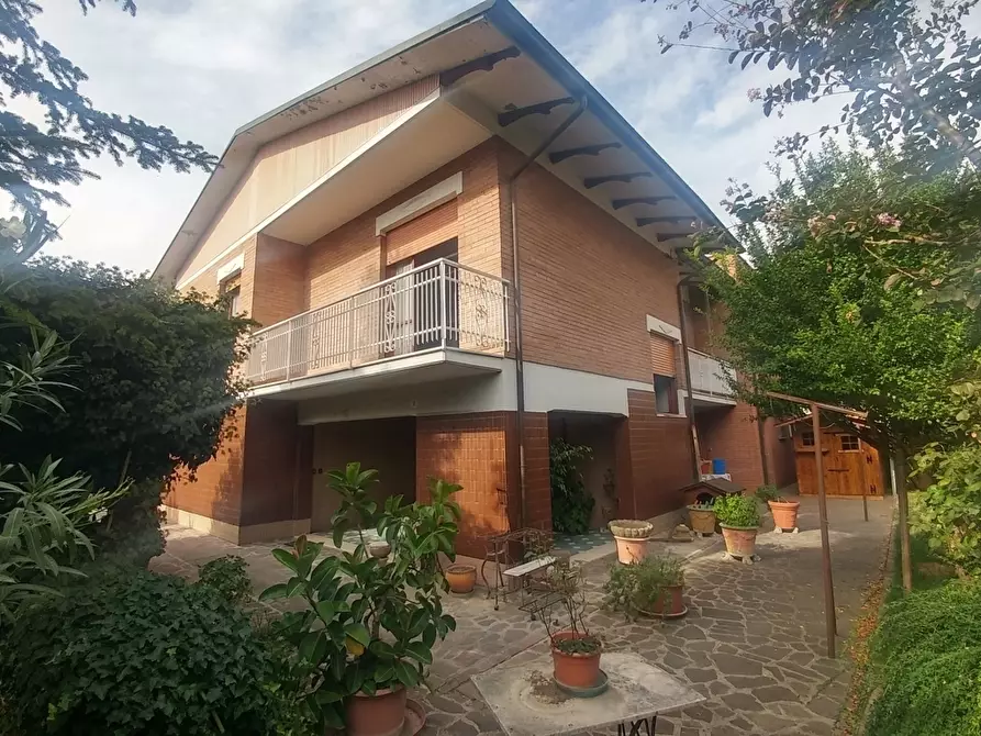 Immagine 1 di Porzione di casa in vendita  in Via della Primula 11 a Modena