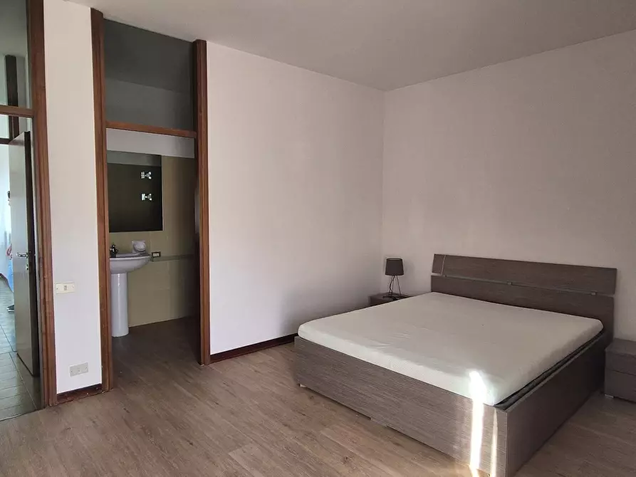 Immagine 19 di Trilocale in vendita  in Via Guido Baccelli a Modena