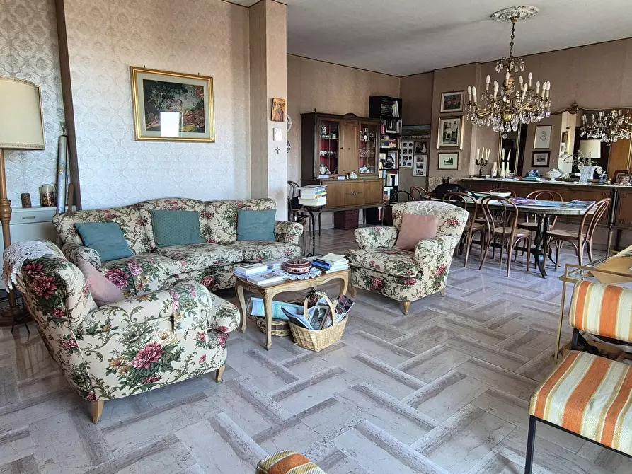 Immagine 4 di Quadrilocale in vendita  in Via Pietro Giardini 396 a Modena