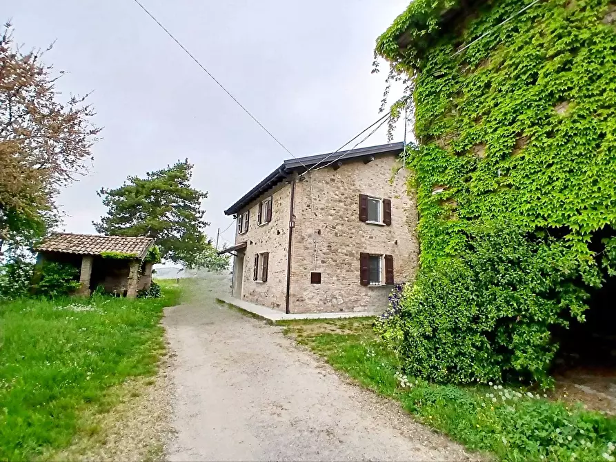 Immagine 37 di Rustico / casale in vendita  in Via Rio Monteorsello 548 a Valsamoggia