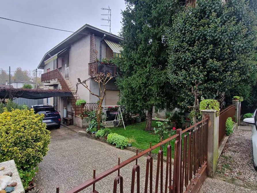 Immagine 1 di Casa indipendente in vendita  a Ceregnano