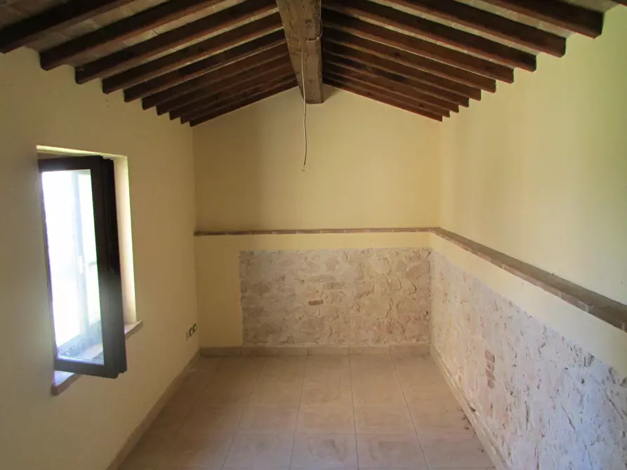 Immagine 14 di Porzione di casa in vendita  a Massa Martana