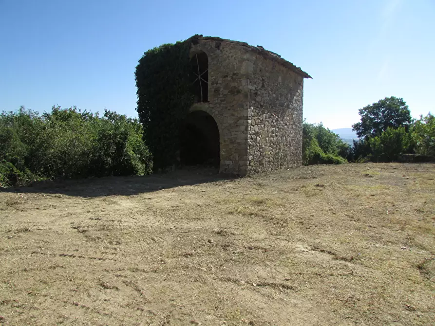 Immagine 37 di Rustico / casale in vendita  a Todi