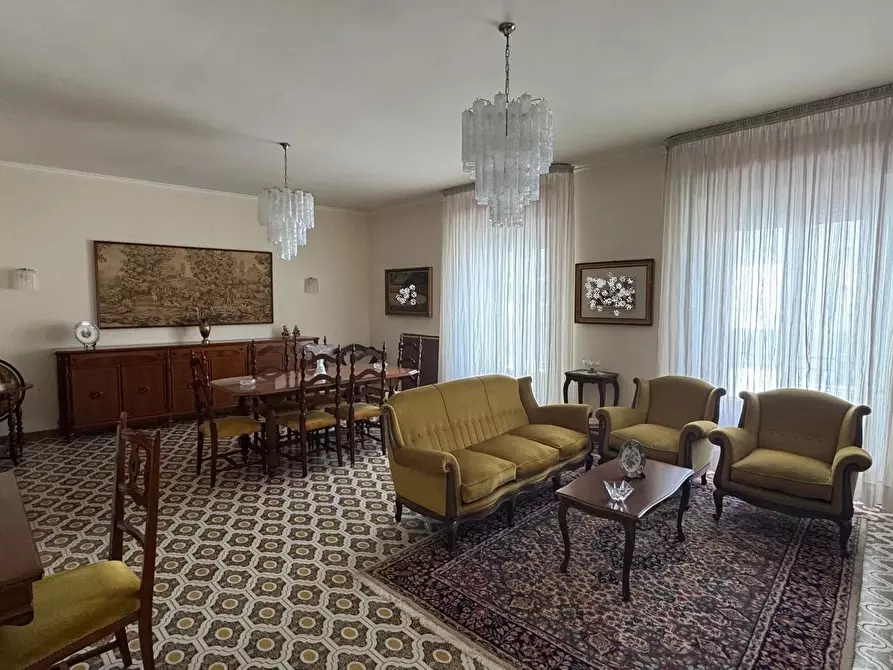 Immagine 10 di Pentalocale in vendita  in Via Luigi Finamore Pepe a Monopoli