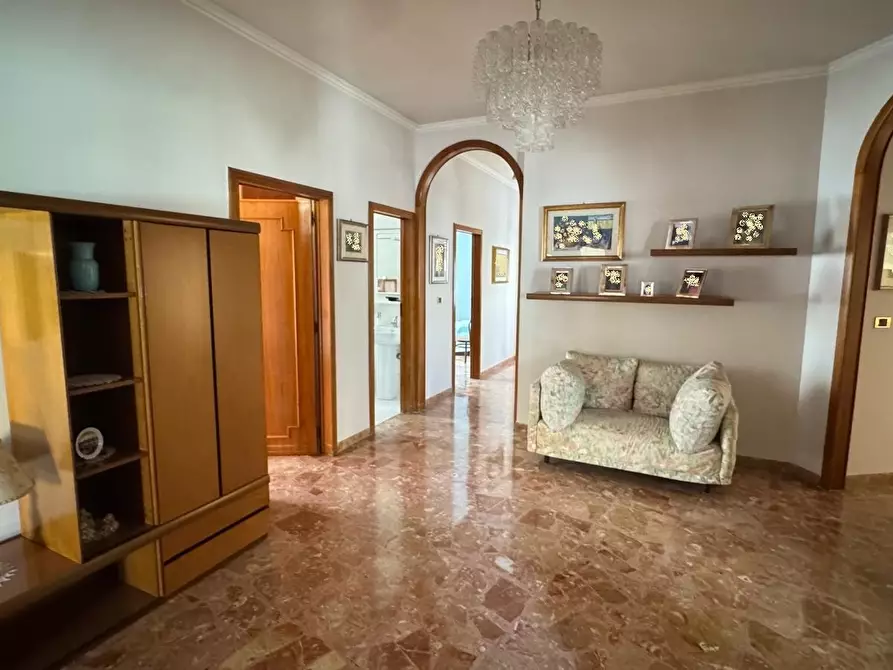 Immagine 7 di Pentalocale in vendita  in Via Luigi Finamore Pepe a Monopoli